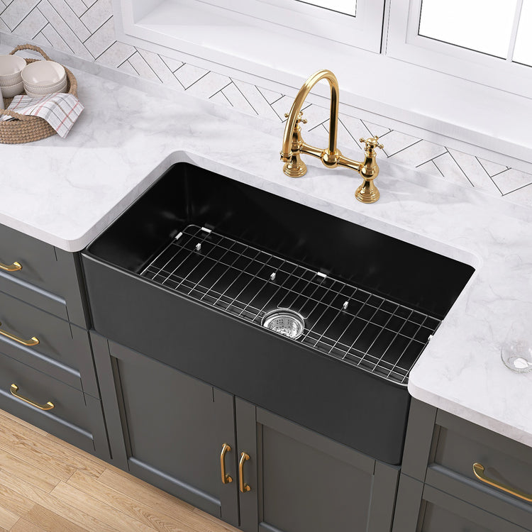 https://www.getprohome.com/cdn/shop/files/BlackFarmhouseSink_9_750x810.jpg?v=1691570039